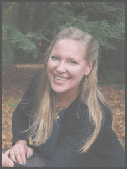 Sophie Toolanen smiling in a park